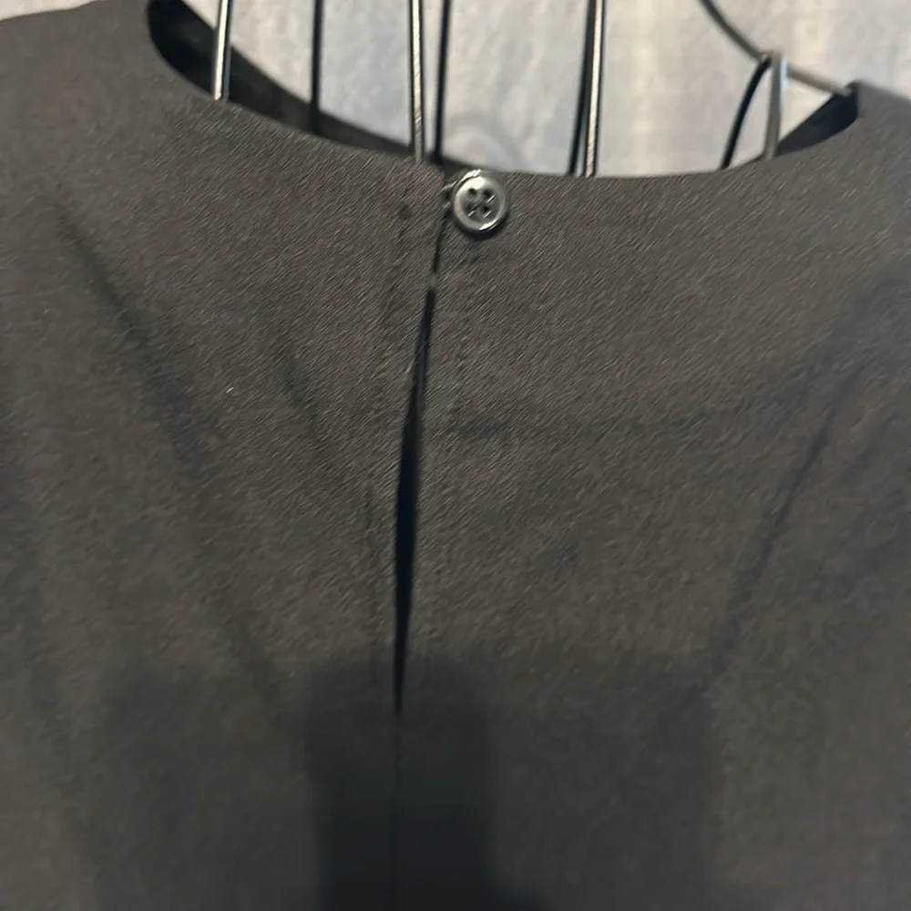 Banana Republic short sleeve blouse - Picture 6 of 6